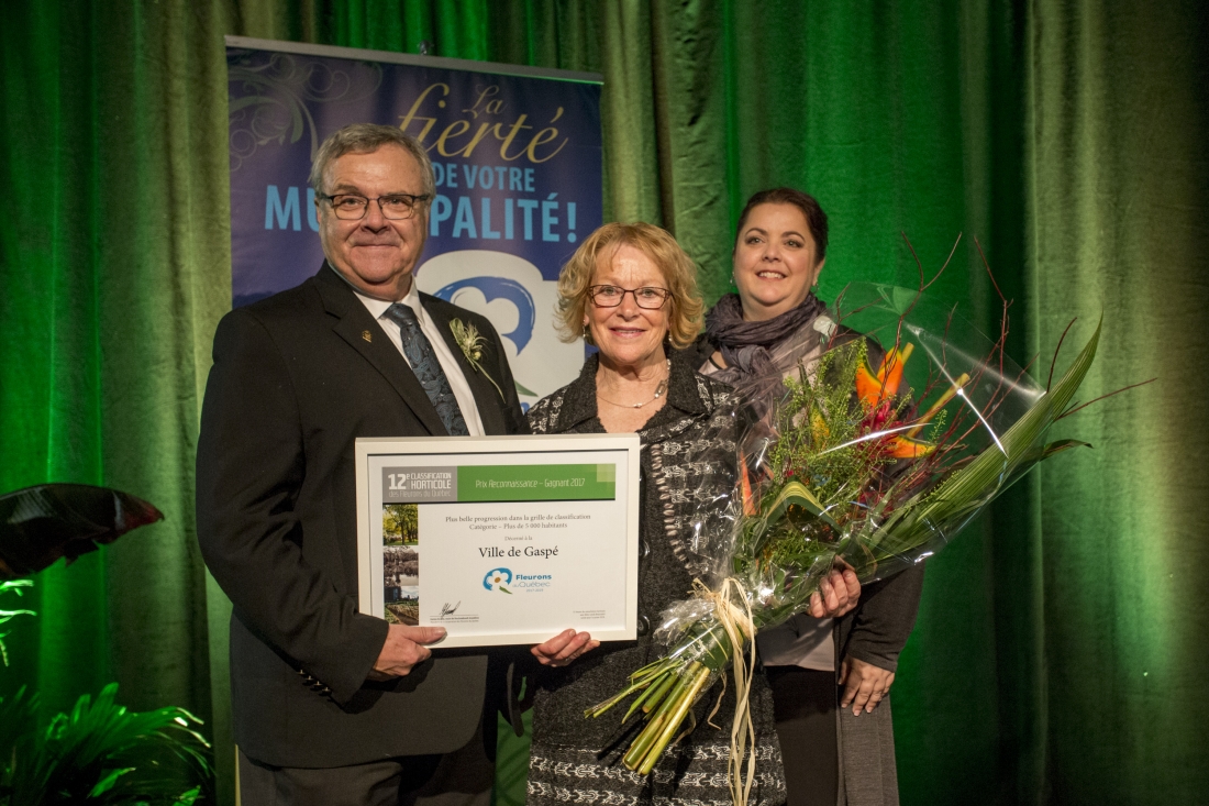 Fleurons du Québec : La Ville de Gaspé obtient 4 fleurons et se mérite un prix national!